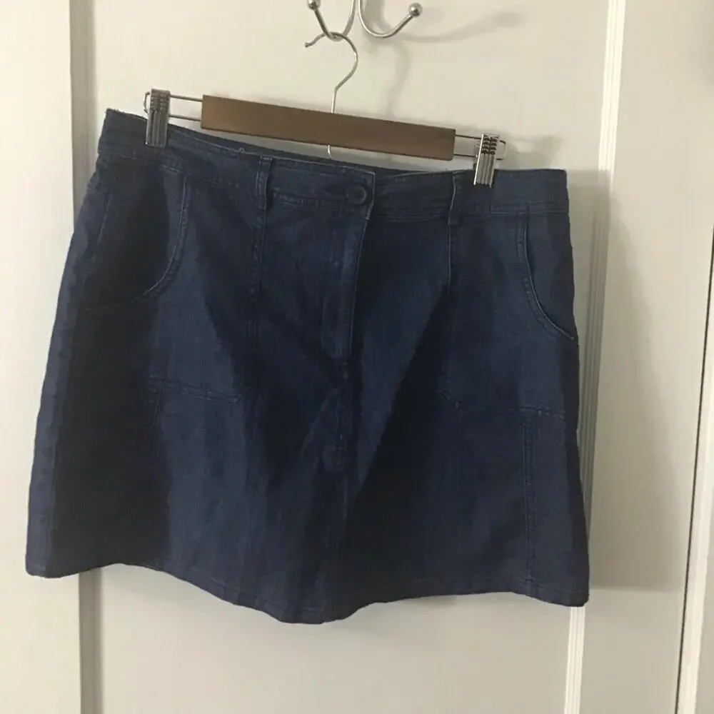 2 Pair of size 12 shorts Dockers & White Stag